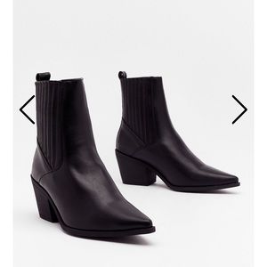 Black Western Chelsea boots
